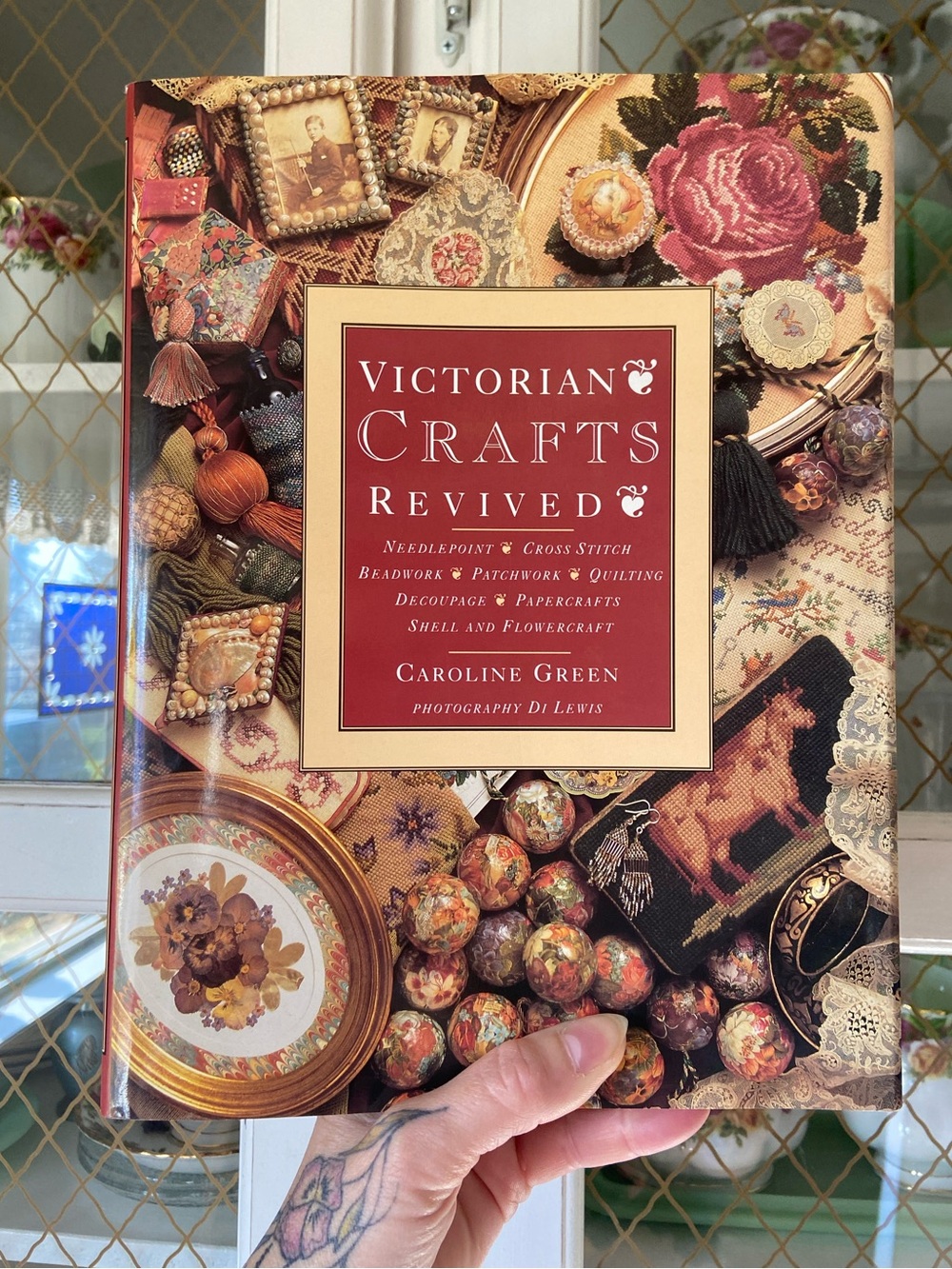 💝 Victorian Crafts Revived DIY VTG 90s Hardcover Book Pressed Flowers Fibrework